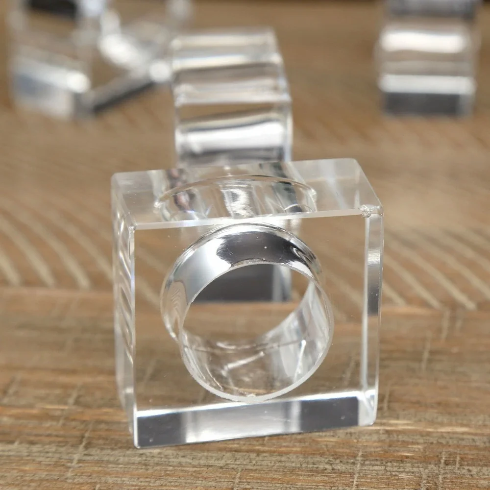 N/A set lucite